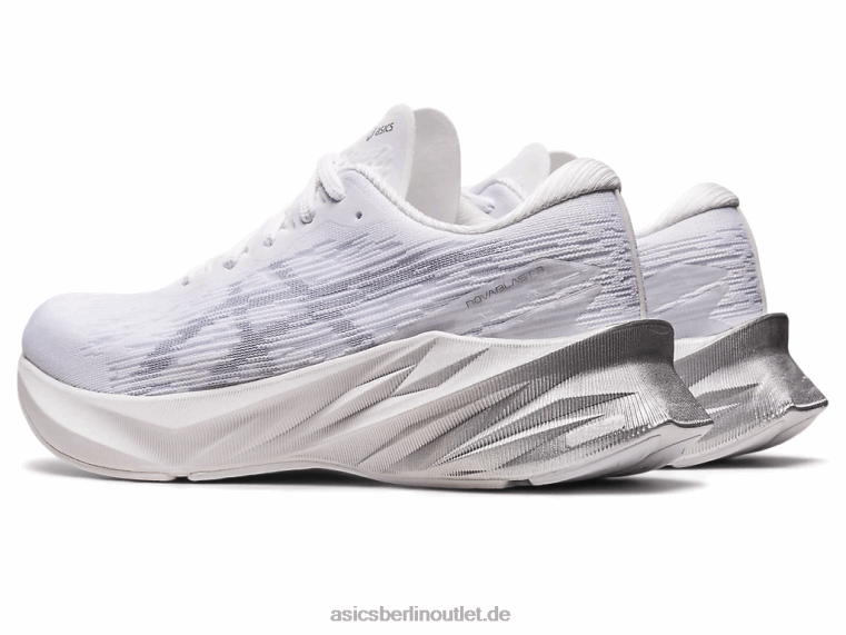 Novablast 3 BL4N2405Asics Weiß/Piemontgrau