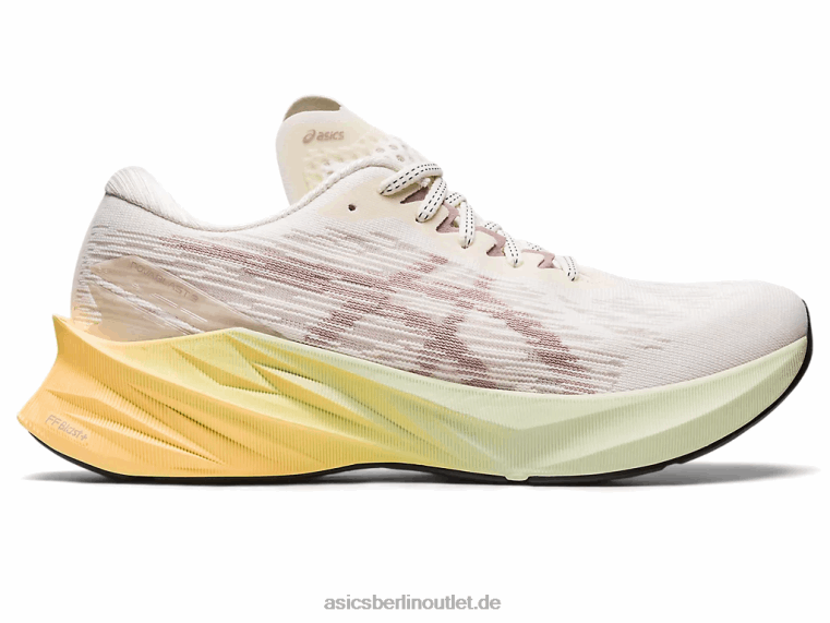 Novablast 3 BL4N2870Asics Creme/Rehbraun
