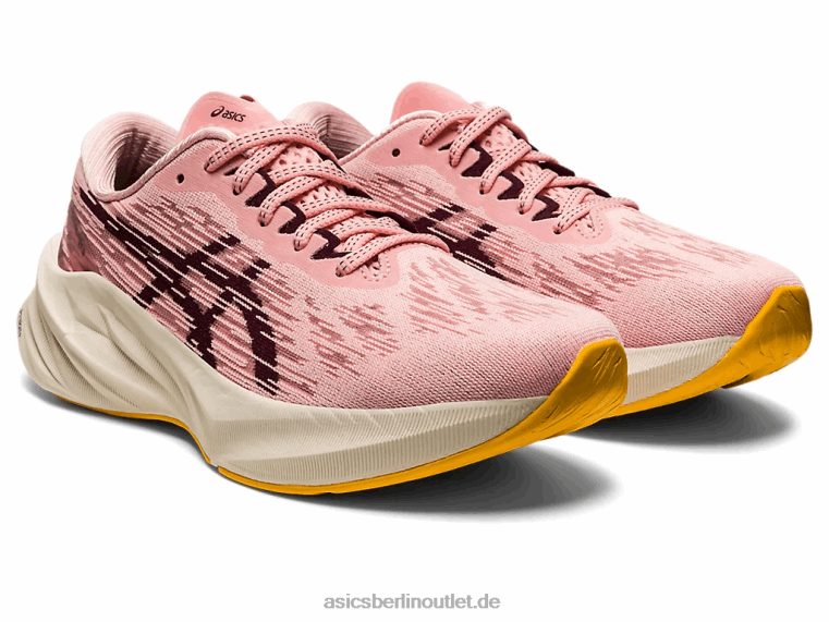 Novablast 3 BL4N2951Asics frosted rose/deep mars