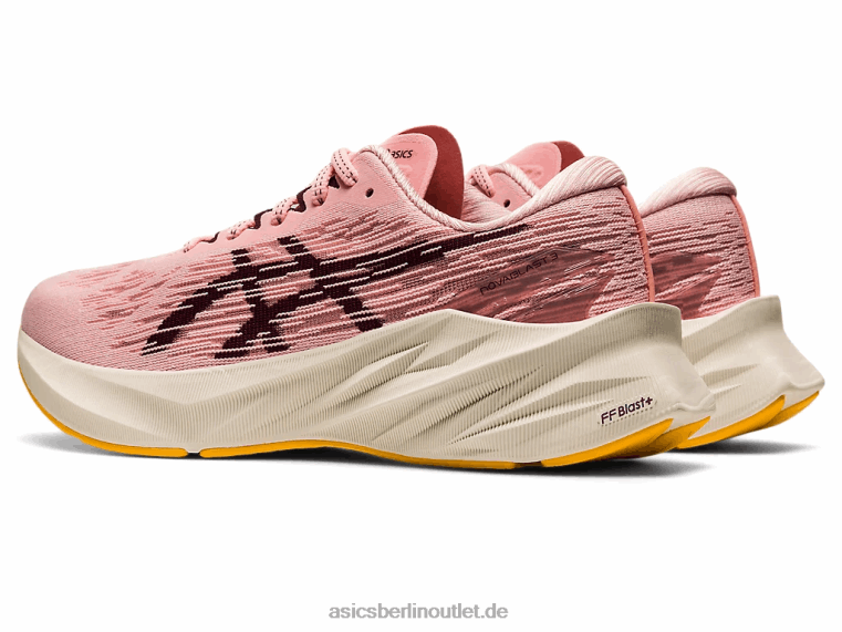 Novablast 3 BL4N2951Asics frosted rose/deep mars