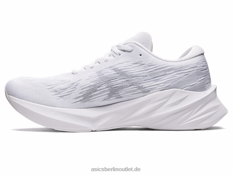 Novablast 3 BL4N402Asics Weiß/Piemontgrau