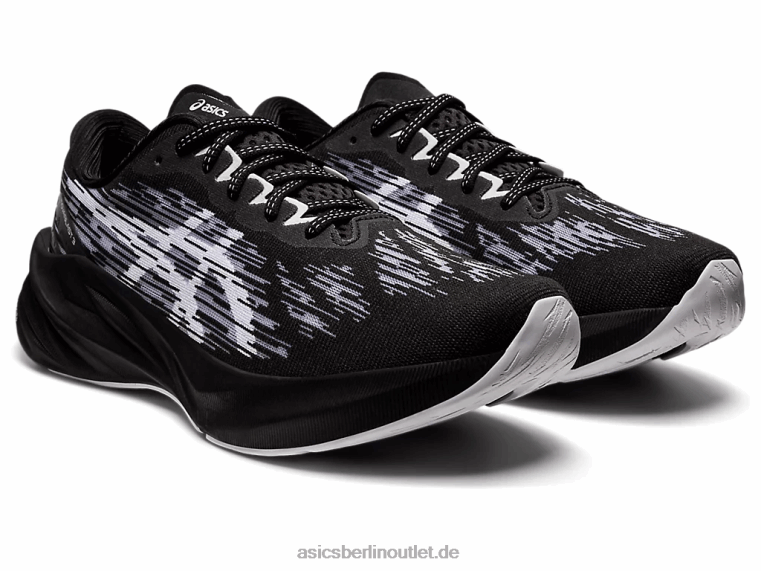 Novablast 3 BL4N931Asics Schwarz-Weiss