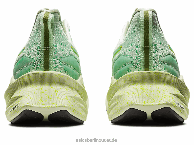 Novablast 3 le BL4N110Asics Flüsterngrün/Koriander
